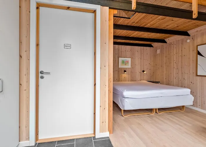 Amazing In With Sauna Feriehus Roslev
